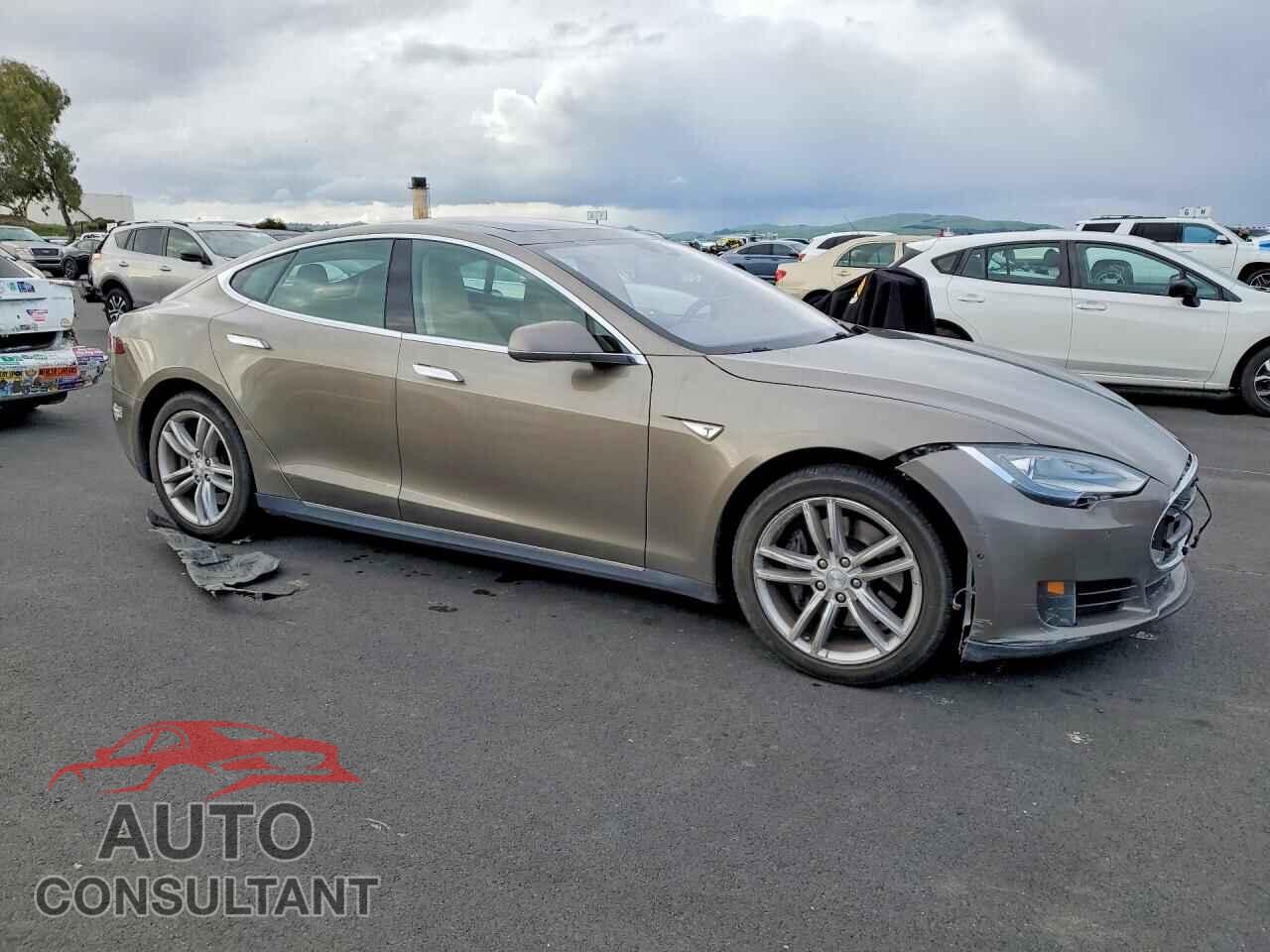 TESLA MODEL S 2015 - 5YJSA1S11FF100457