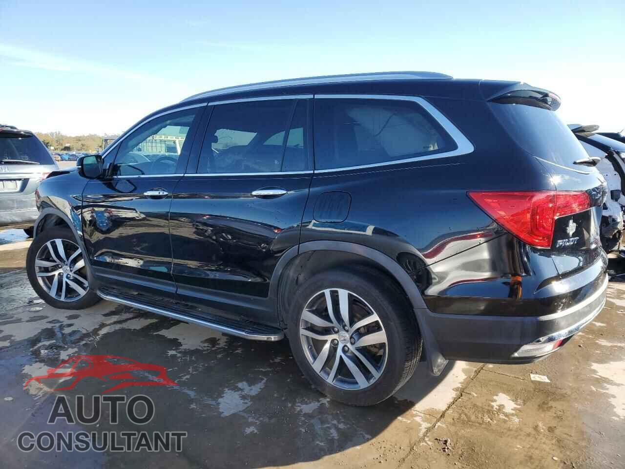 HONDA PILOT 2017 - 5FNYF6H96HB072826