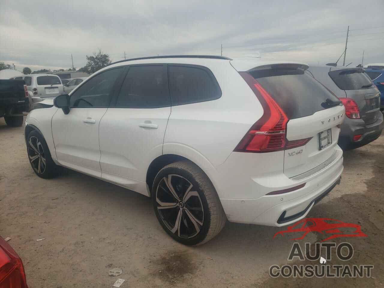 VOLVO XC60 ULTIM 2023 - YV4L12DM6P1313235