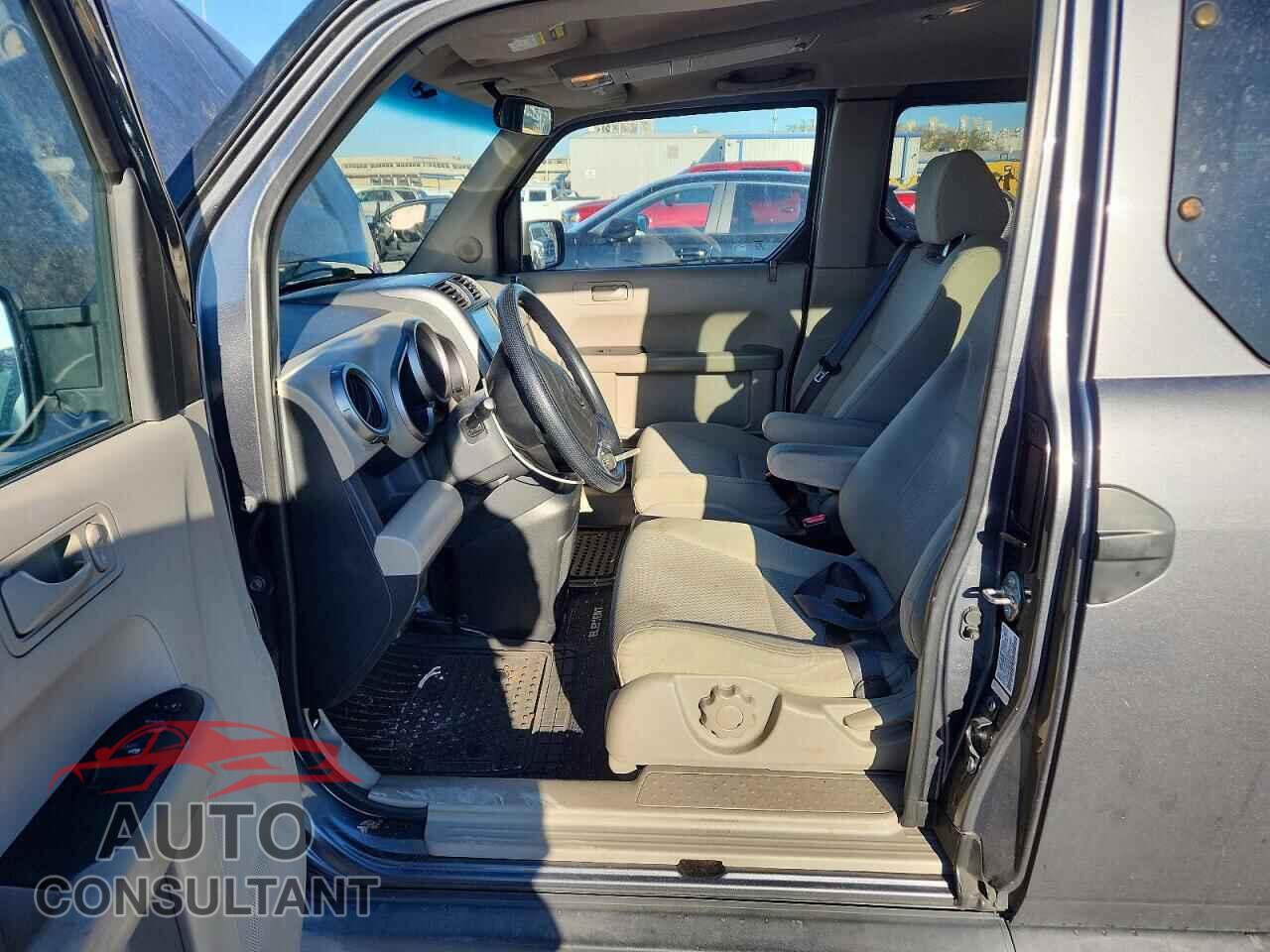 HONDA ELEMENT 2011 - 5J6YH2H75BL000368
