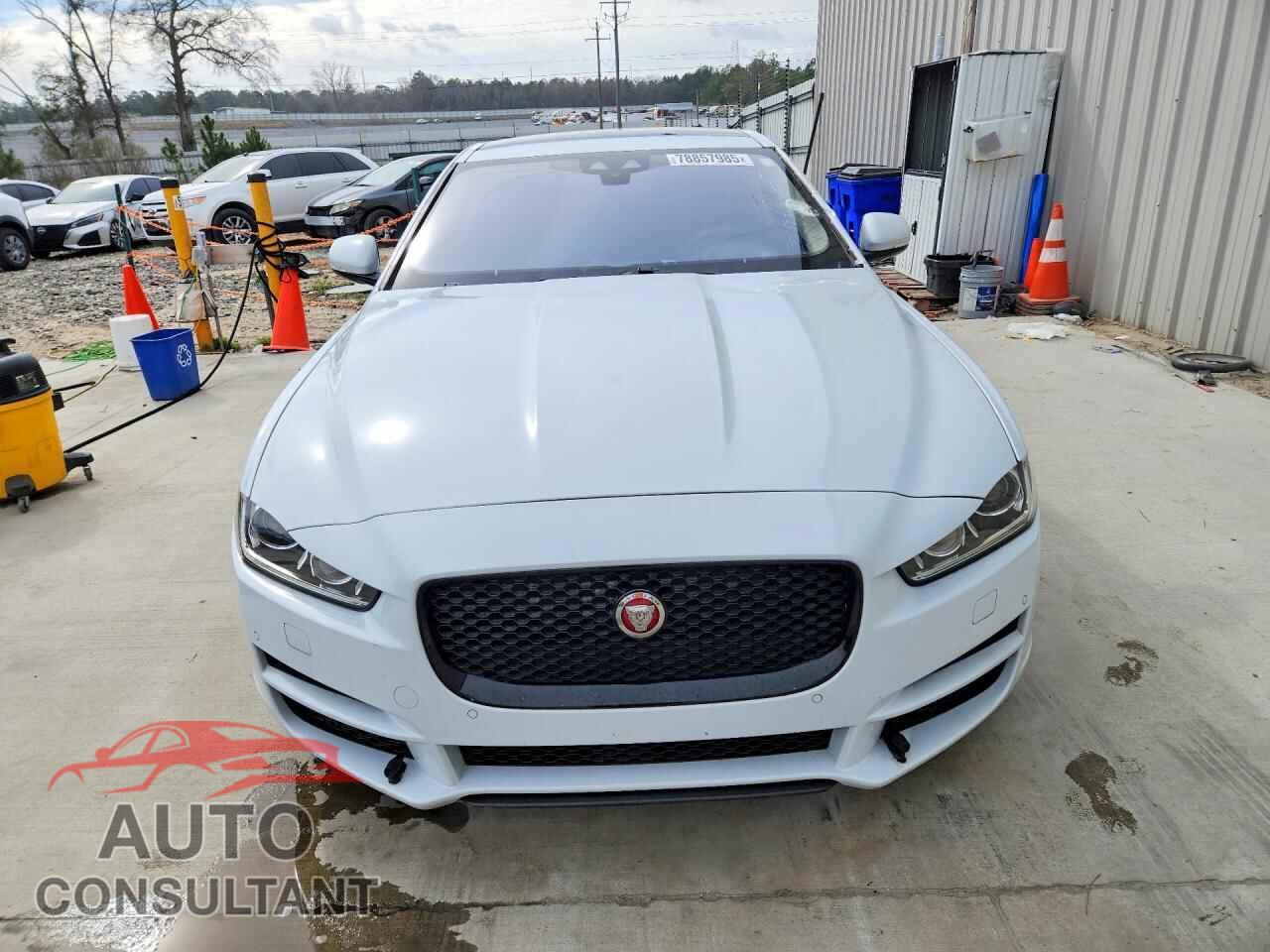 JAGUAR XE 2017 - SAJAH4BV4HA949099