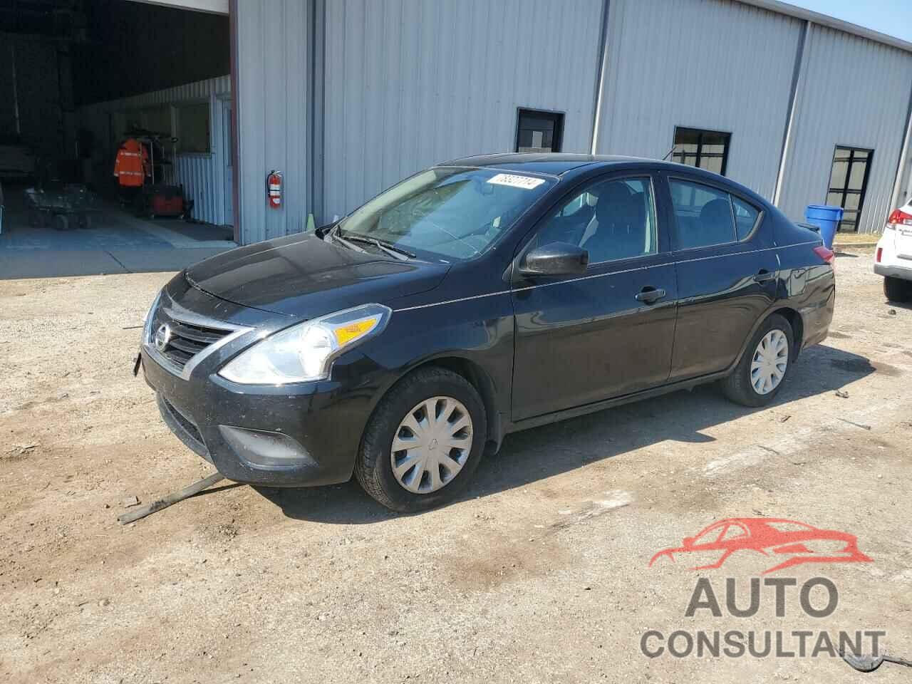 NISSAN VERSA 2018 - 3N1CN7AP3JL800236