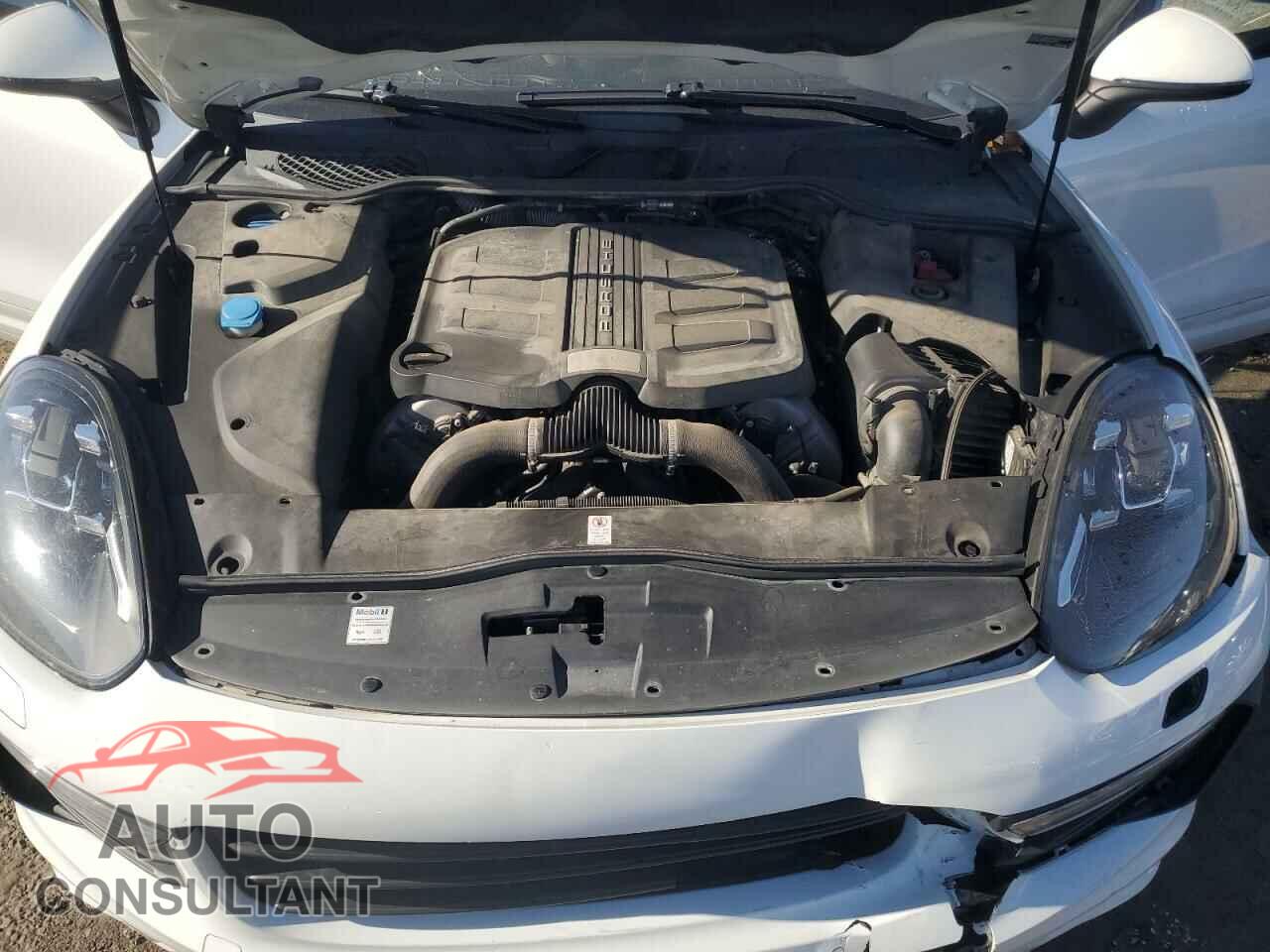 PORSCHE CAYENNE 2017 - WP1AD2A23HLA84134