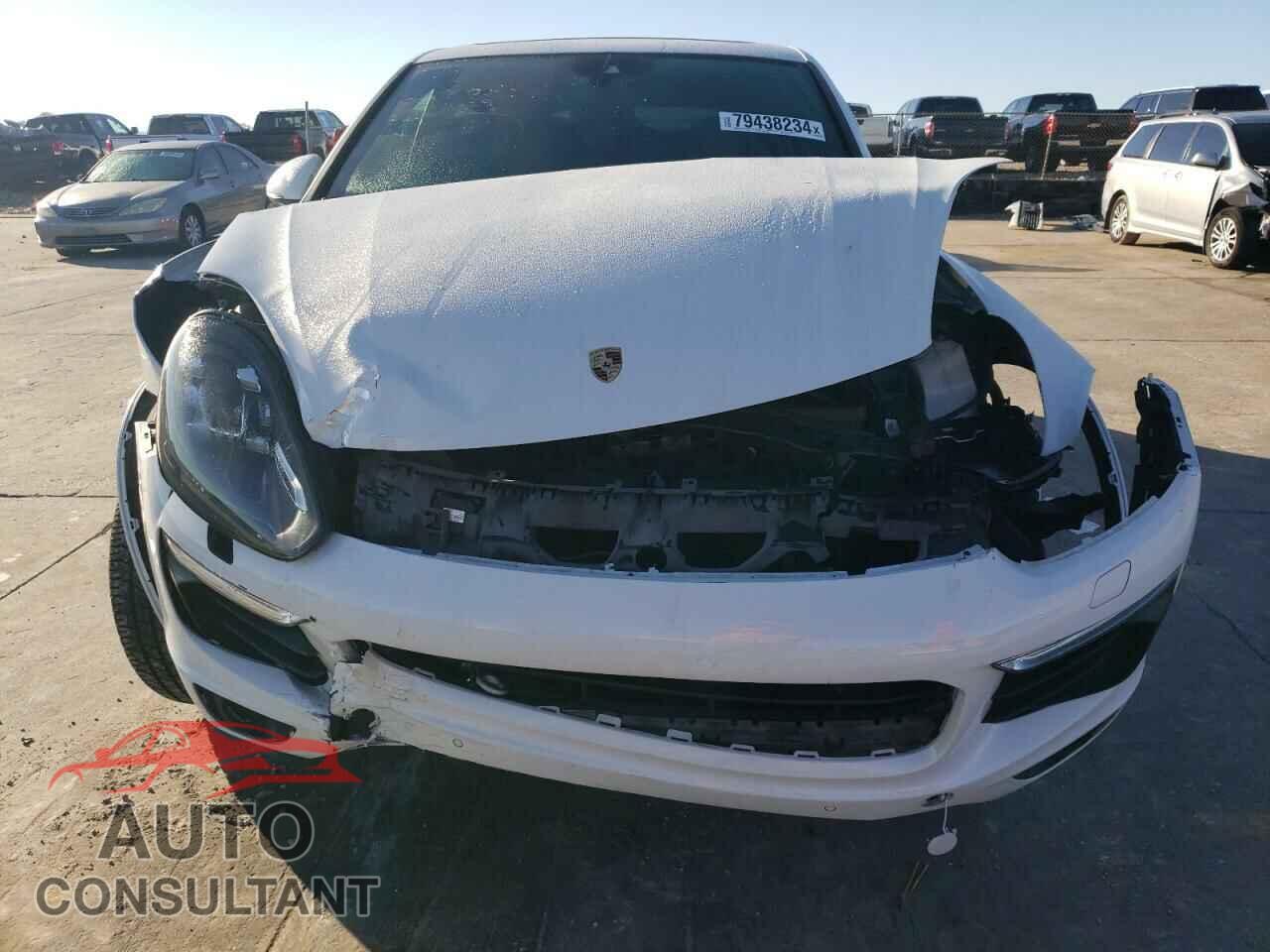 PORSCHE CAYENNE 2017 - WP1AE2A29HLA73152
