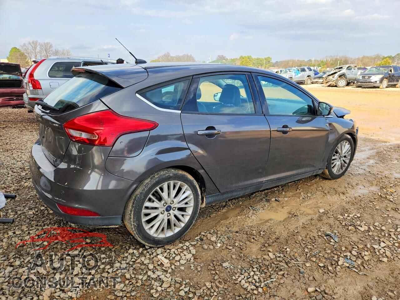 FORD FOCUS 2015 - 1FADP3N23FL321746