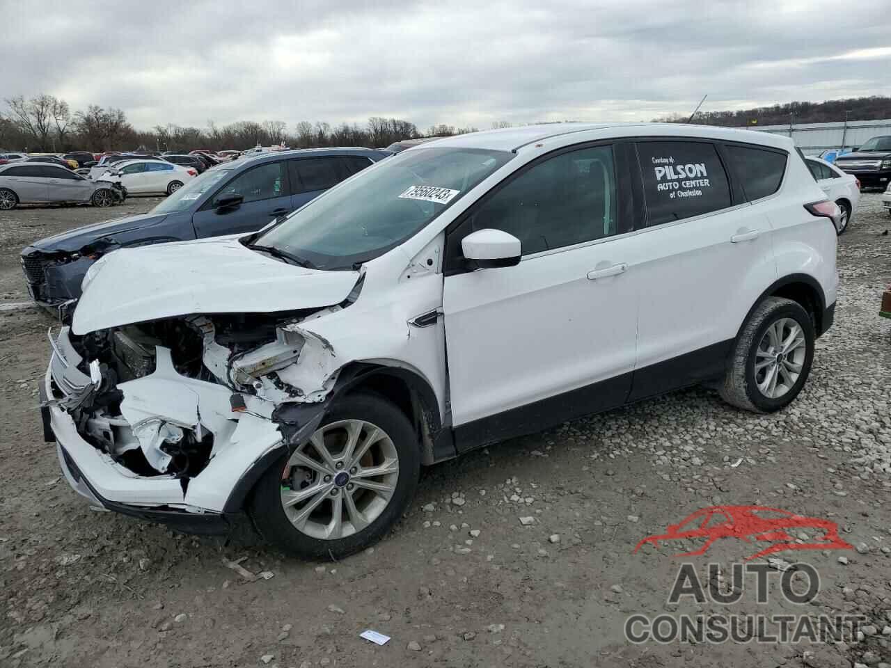 FORD ESCAPE 2017 - 1FMCU9G9XHUE31830