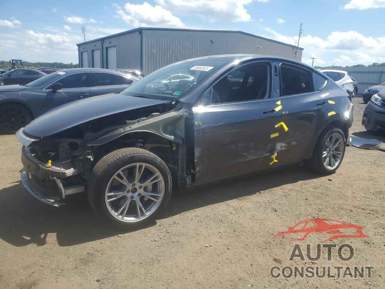 TESLA MODEL Y 2024 - 7SAYGDEE2RA228641