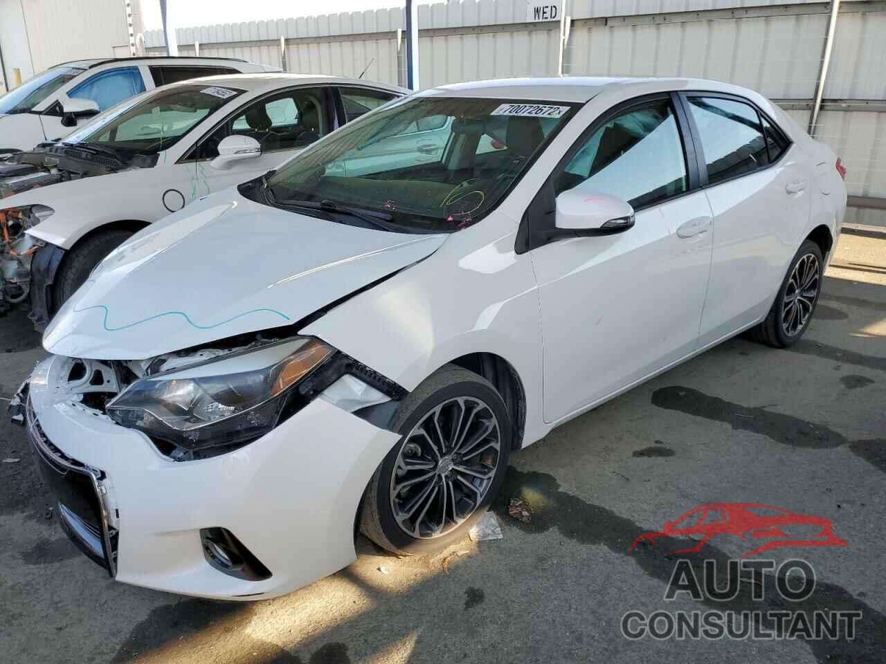 TOYOTA COROLLA 2015 - 5YFBURHE4FP273362