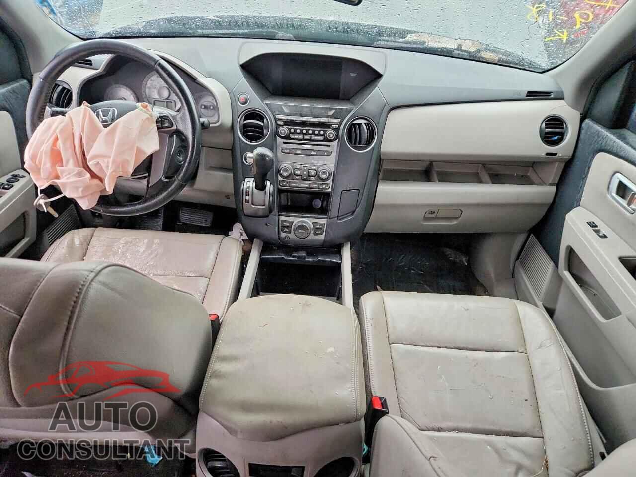 HONDA PILOT 2013 - 5FNYF4H68DB024944