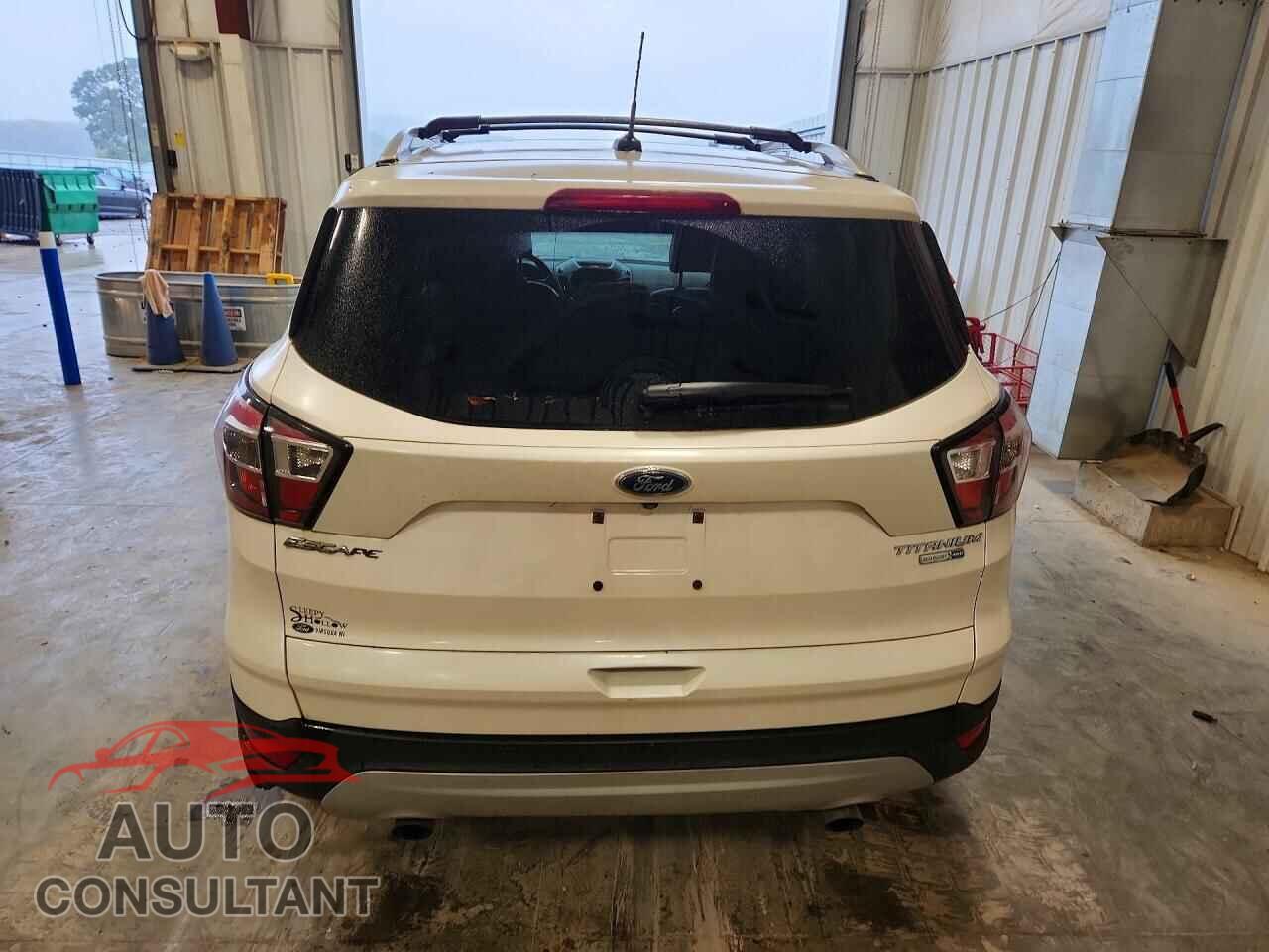 FORD ESCAPE 2017 - 1FMCU9JD8HUB91111