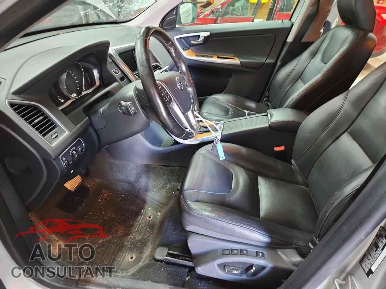 VOLVO XC60 2017 - YV449MRUXH2141854