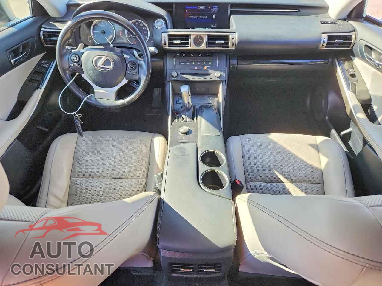 LEXUS IS 2016 - JTHBA1D25G5032669