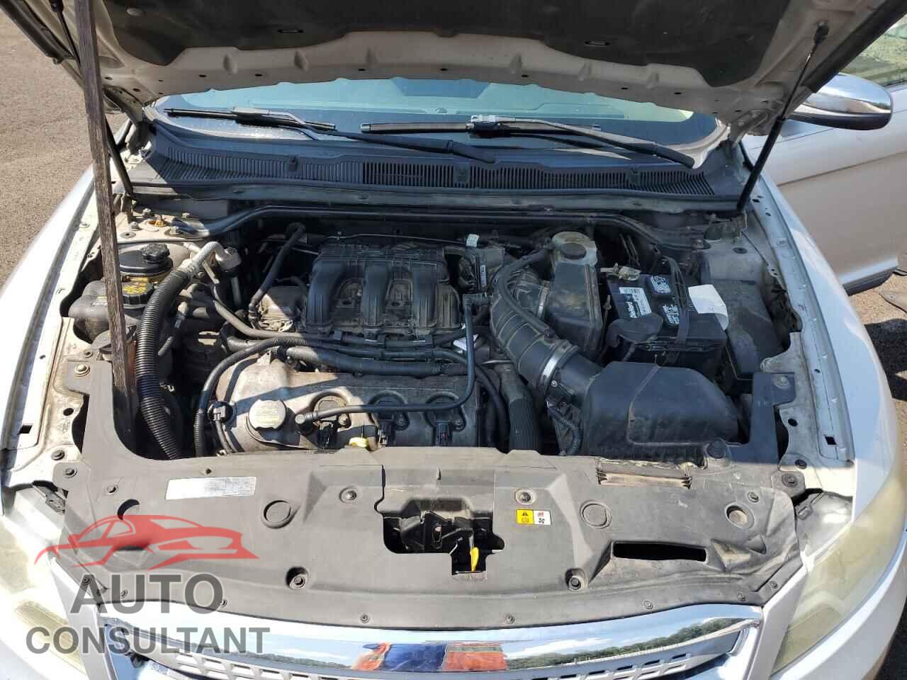 FORD TAURUS 2011 - 1FAHP2FW8BG156454