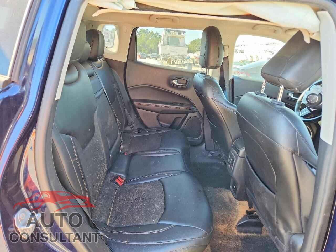 JEEP COMPASS 2018 - 3C4NJDBB7JT423333