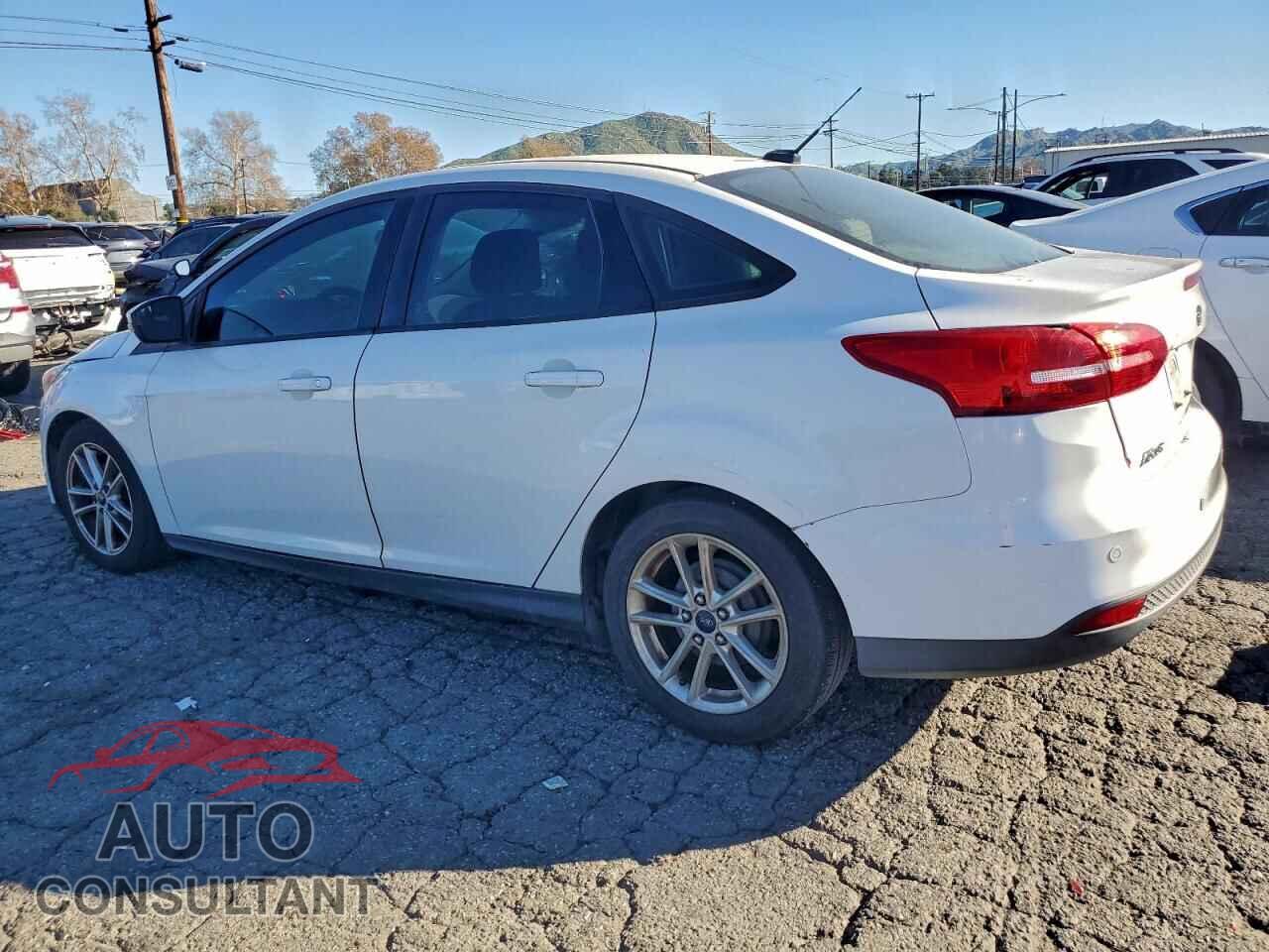 FORD FOCUS 2015 - 1FADP3F25FL221274