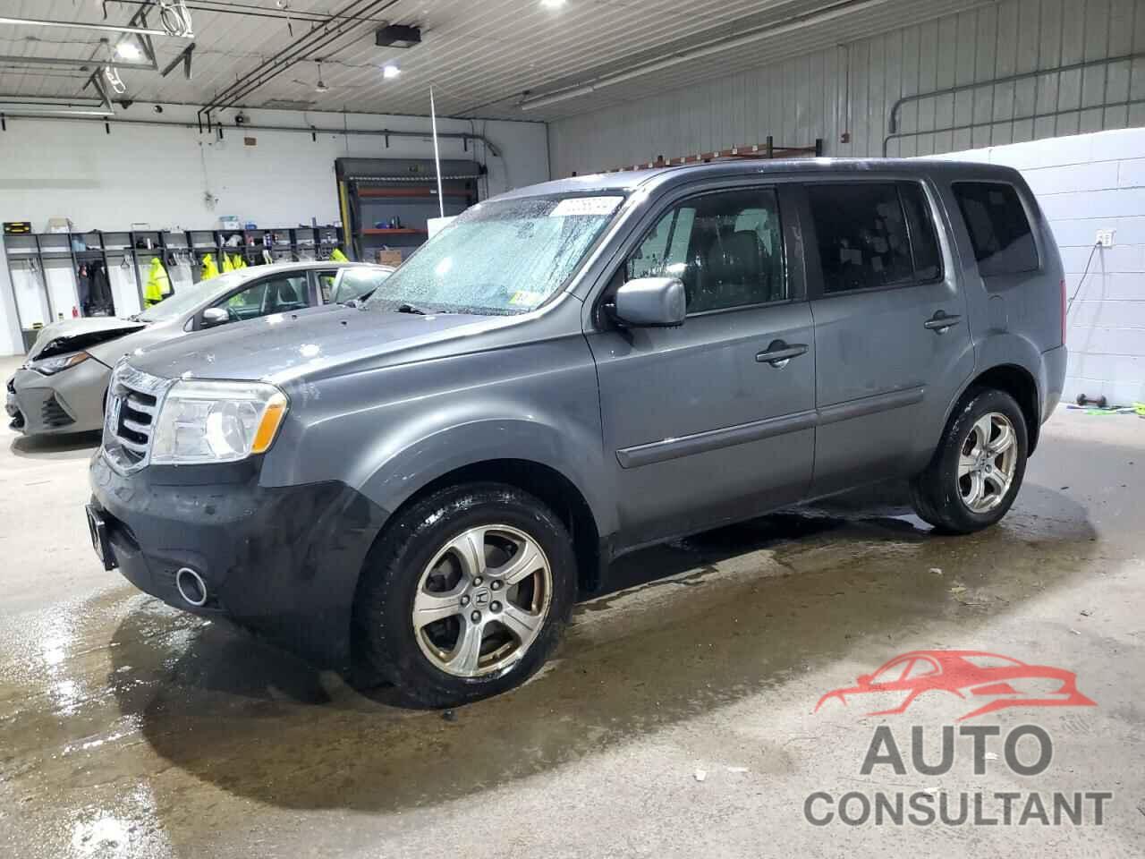 HONDA PILOT 2013 - 5FNYF4H45DB040033