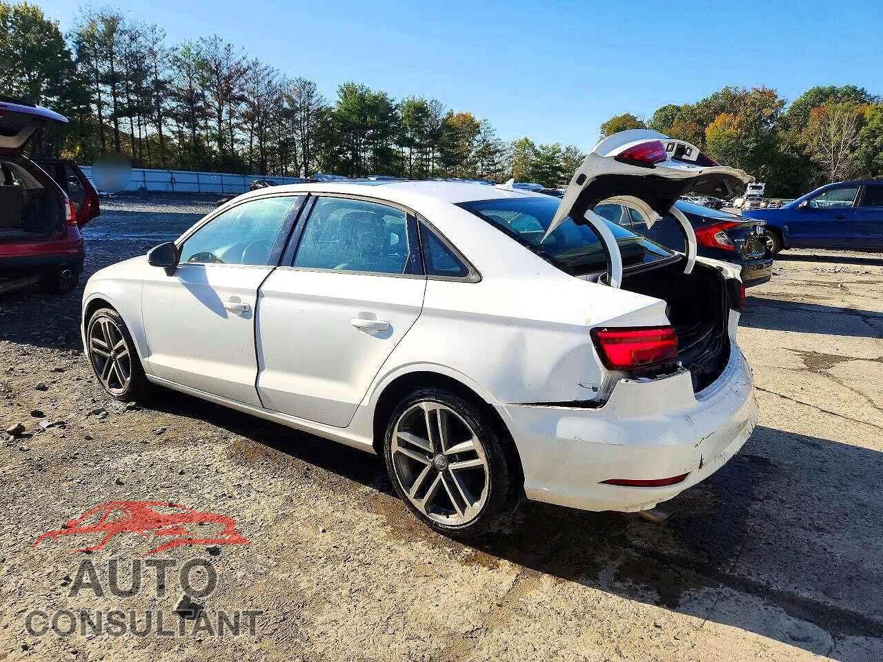 AUDI A3 2017 - WAUB8GFF5H1043404