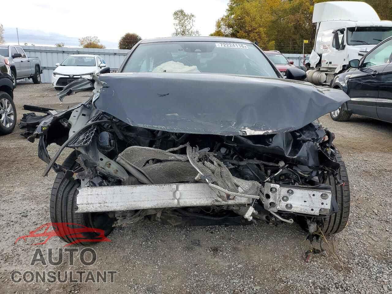 LEXUS IS 2018 - JTHC81D23J5032824