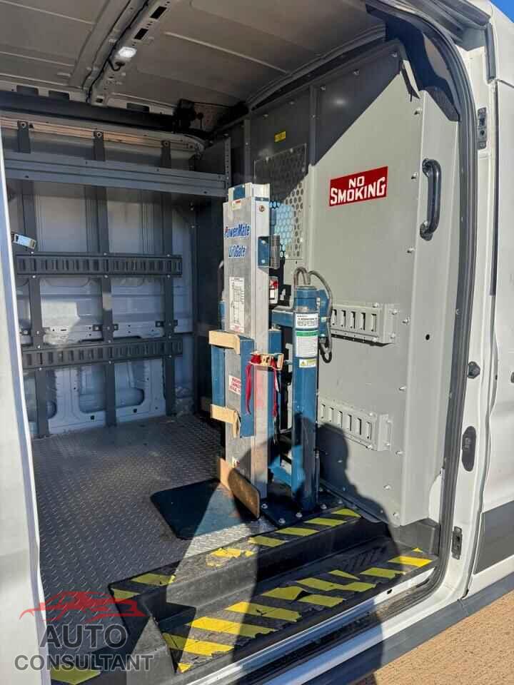 FORD TRANSIT 2018 - 1FTBW2CM8JKB37680