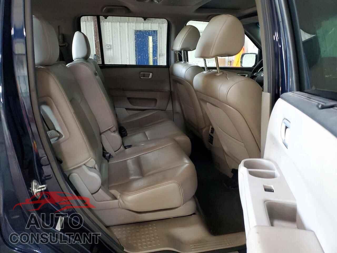HONDA PILOT 2012 - 5FNYF4H93CB068133