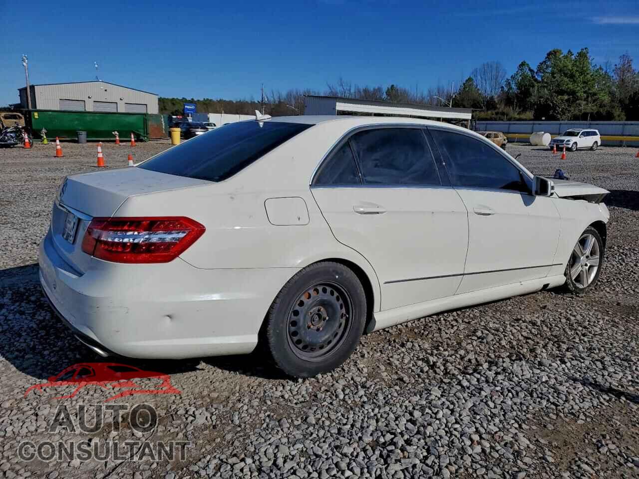 MERCEDES-BENZ E-CLASS 2010 - WDDHF5GB8AA228304