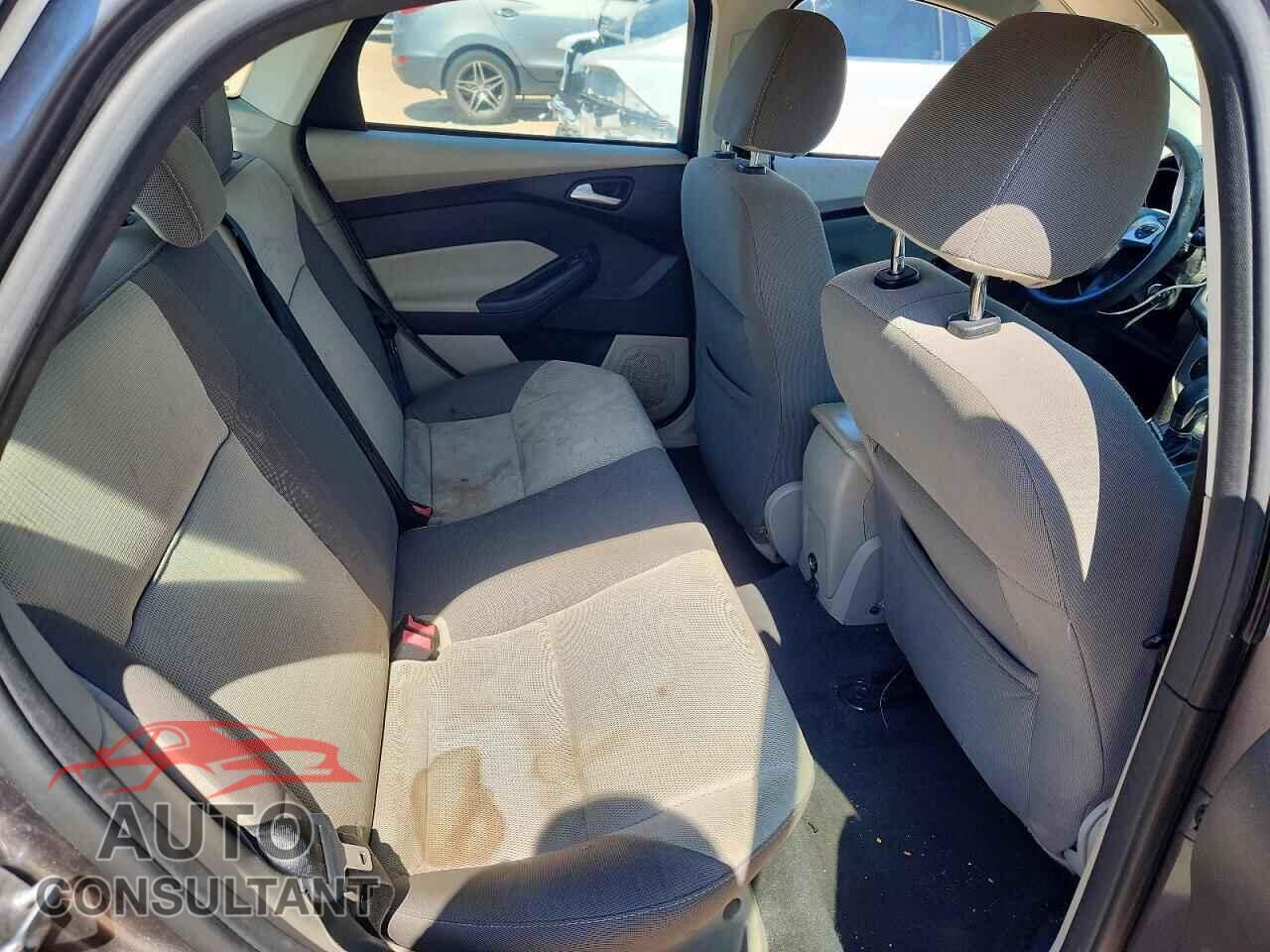 FORD FOCUS 2014 - 1FADP3F26EL293714