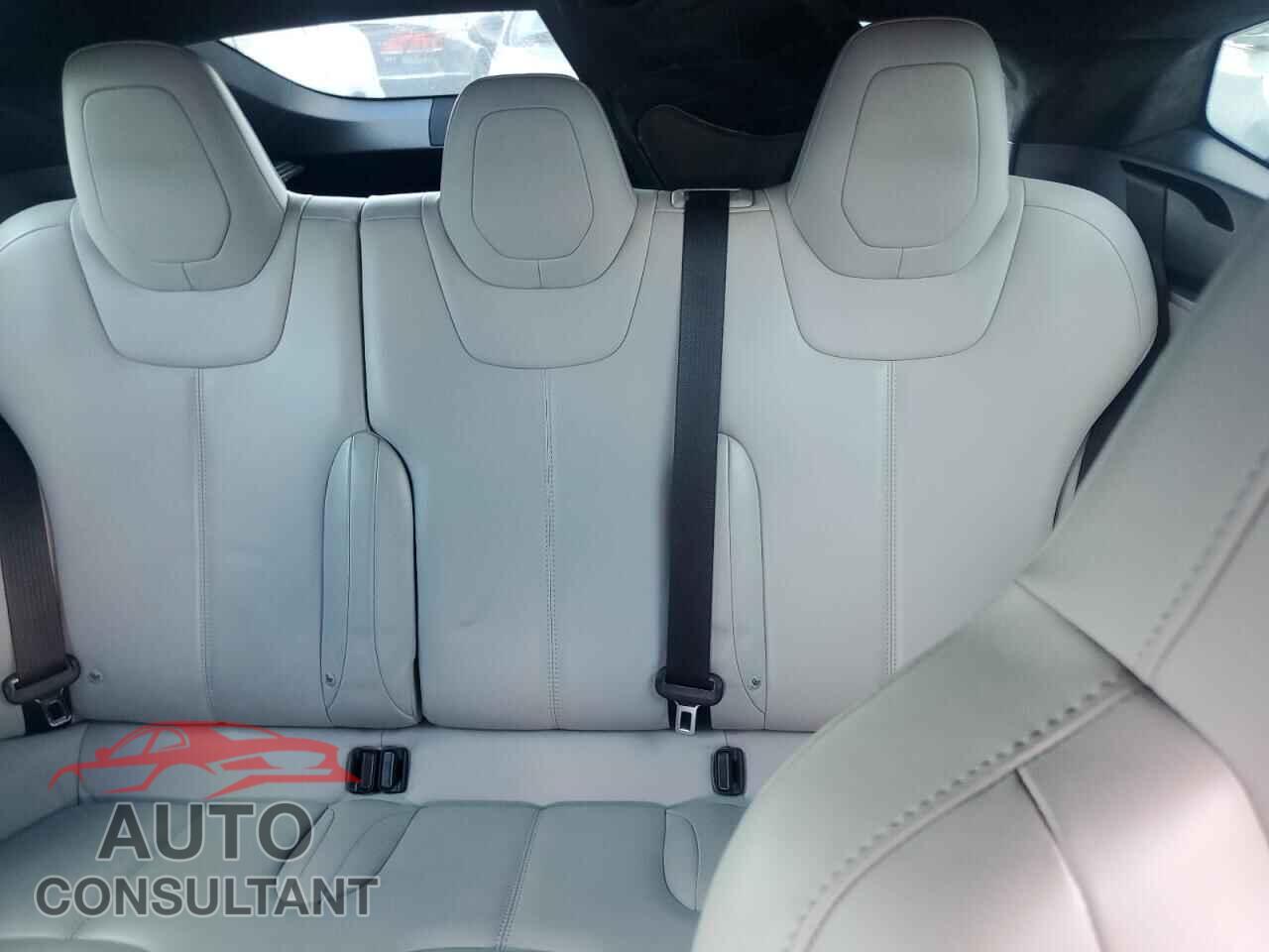 TESLA MODEL S 2015 - 5YJSA1S28FF085819