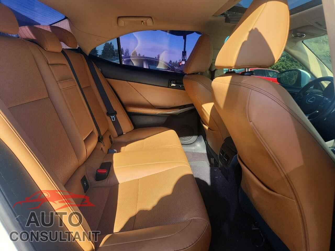 LEXUS IS 2014 - JTHBF1D23E5022172