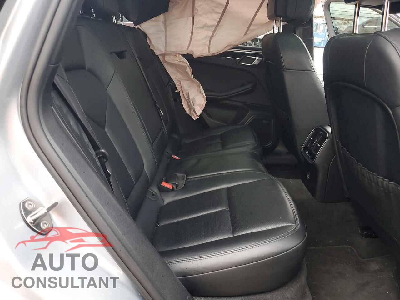 PORSCHE MACAN 2017 - WP1AA2A54HLB04278