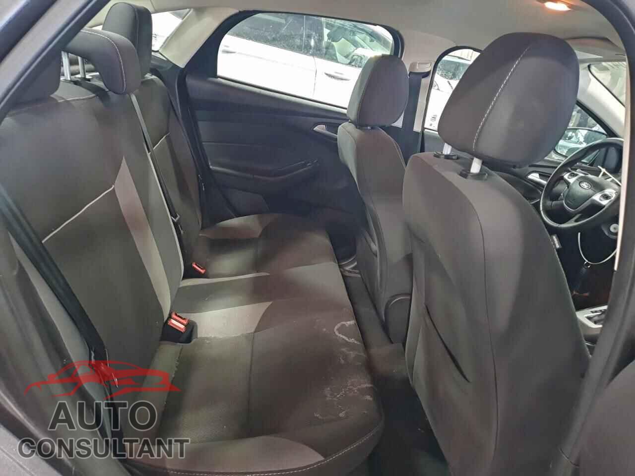 FORD FOCUS 2014 - 1FADP3F29EL388400
