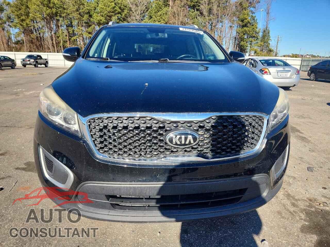 KIA SORENTO 2017 - 5XYPG4A54HG307088