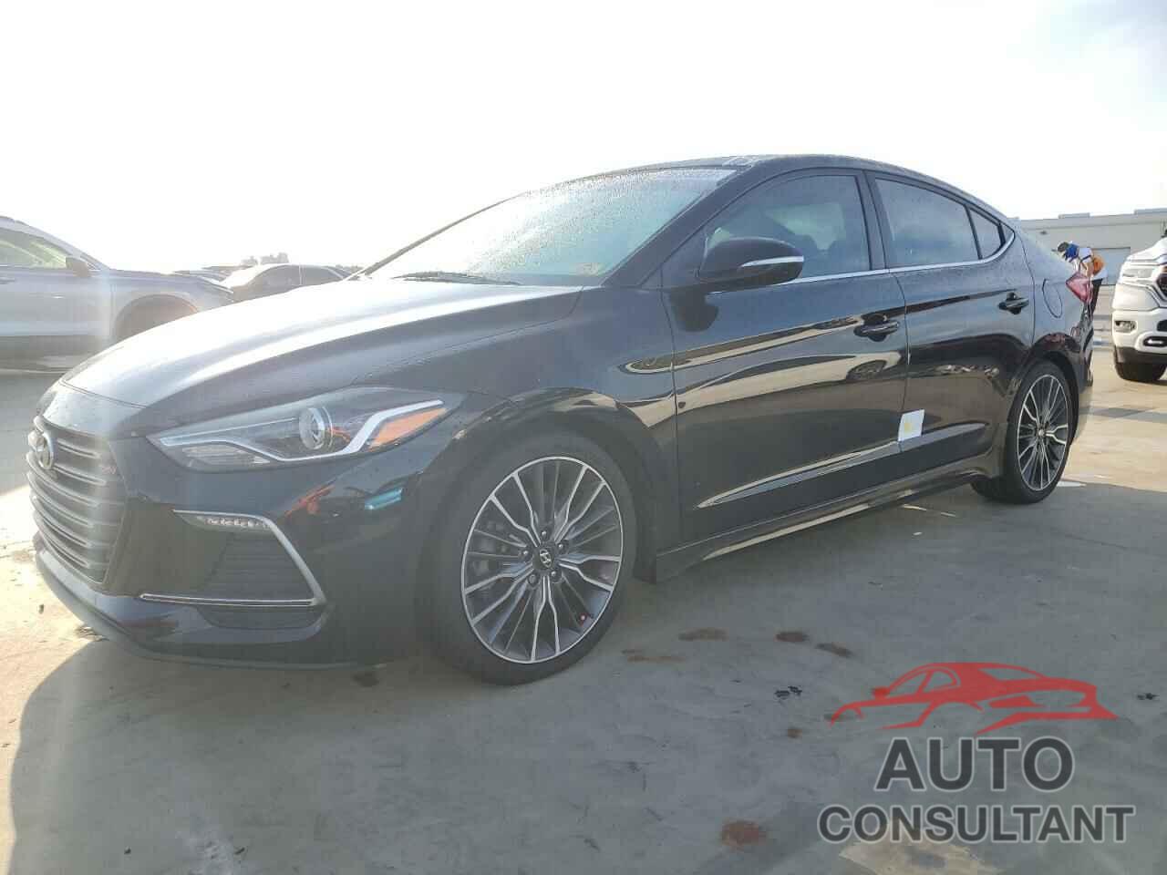 HYUNDAI ELANTRA 2018 - KMHD04LB2JU601423