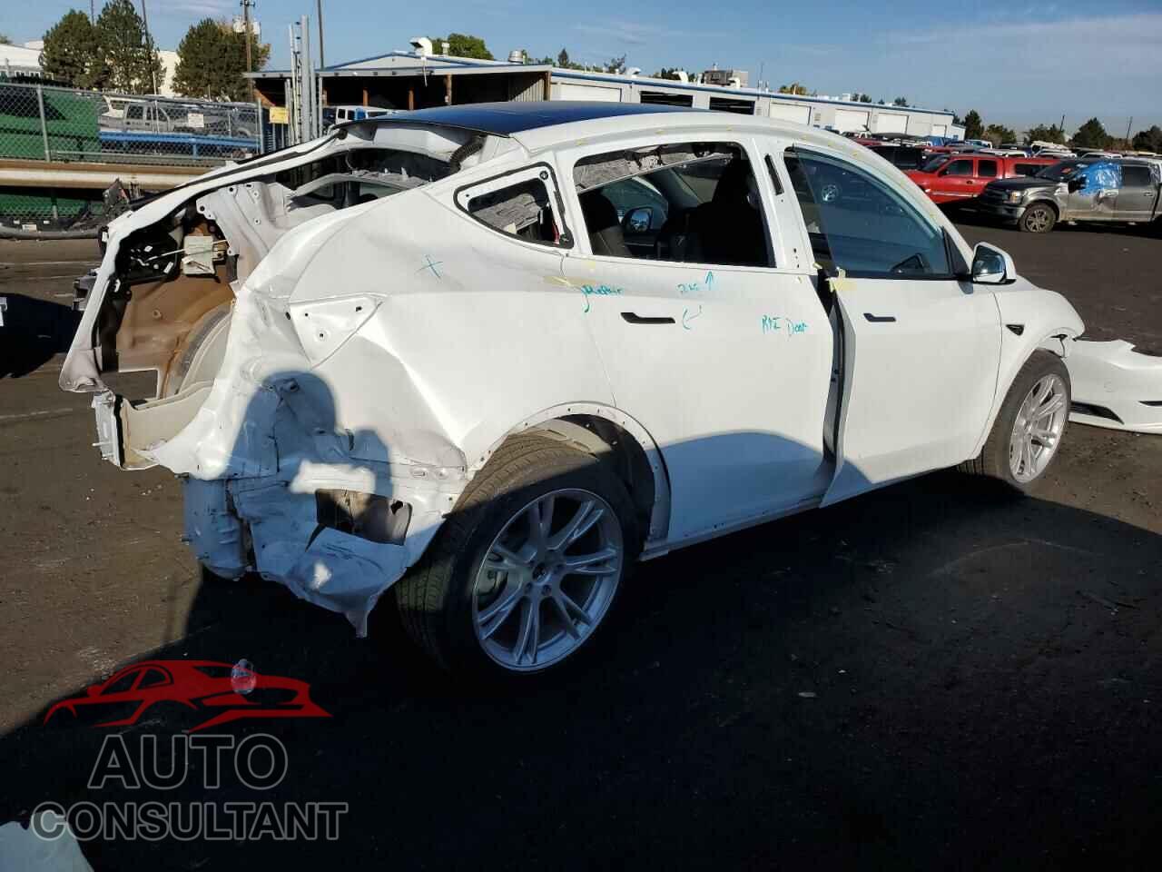 TESLA MODEL Y 2023 - 7SAYGDED4PF960499