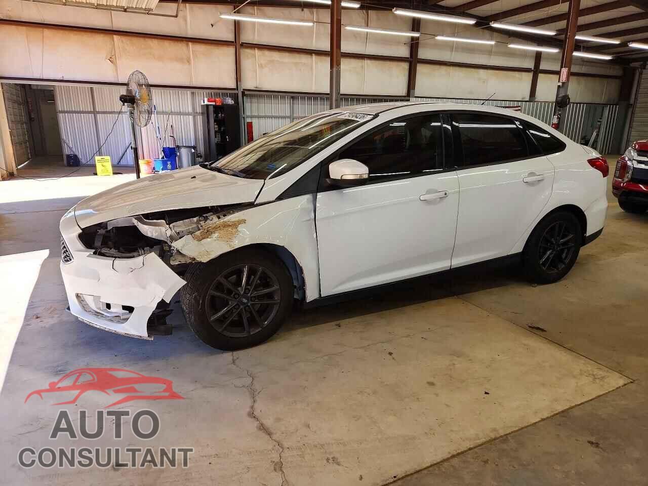 FORD FOCUS 2015 - 1FADP3F23FL218504