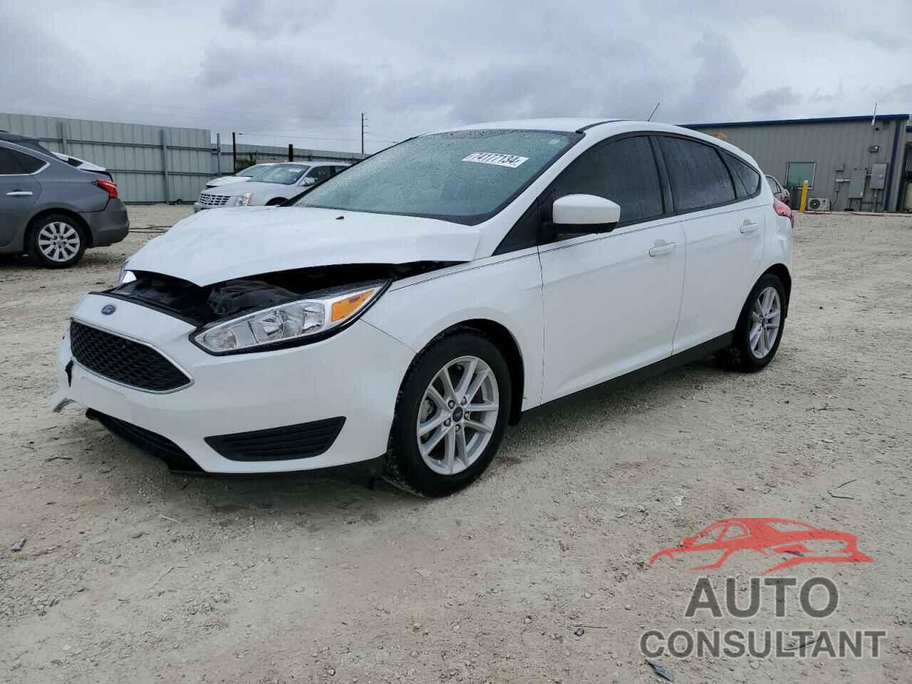 FORD FOCUS 2018 - 1FADP3K23JL256412