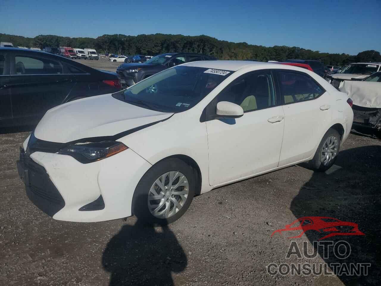 TOYOTA COROLLA 2018 - 2T1BURHE2JC055266