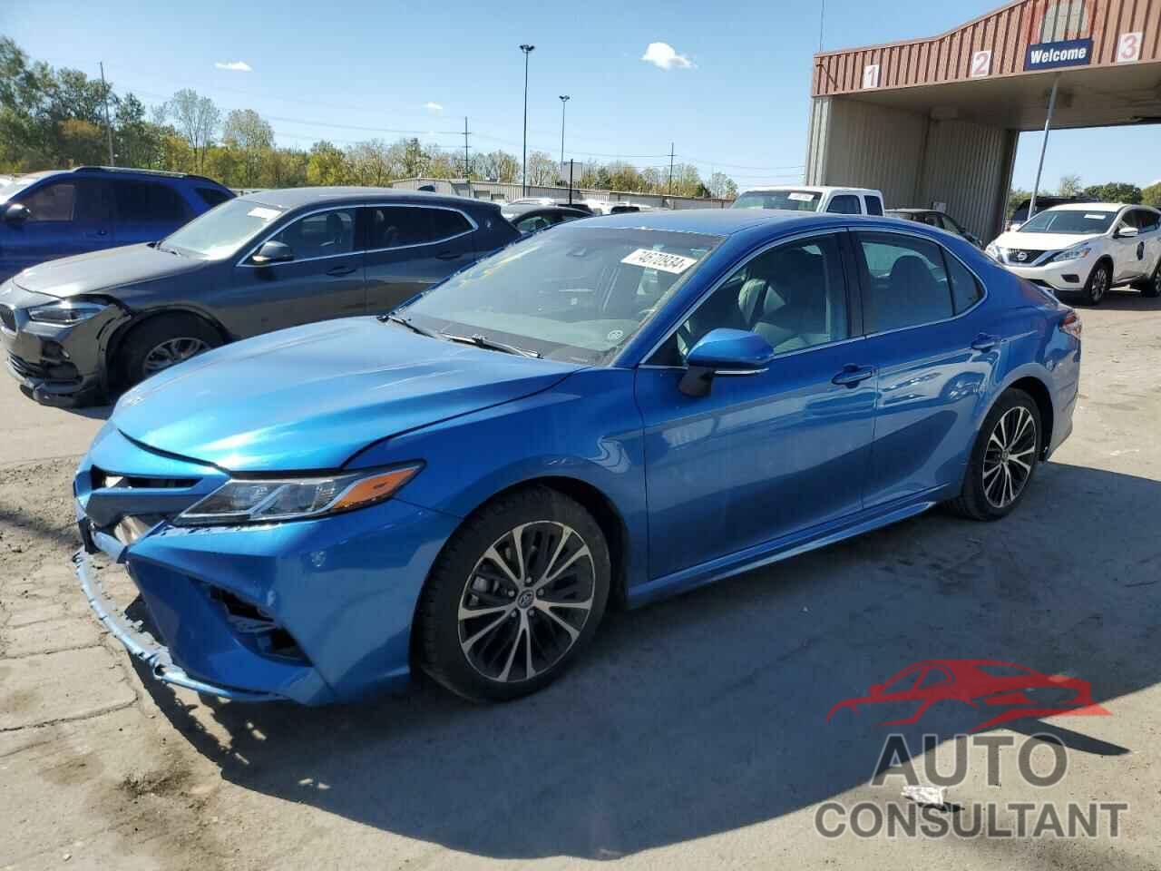TOYOTA CAMRY 2018 - 4T1B11HK1JU013847
