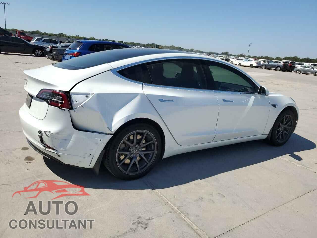 TESLA MODEL 3 2019 - 5YJ3E1EA9KF483627