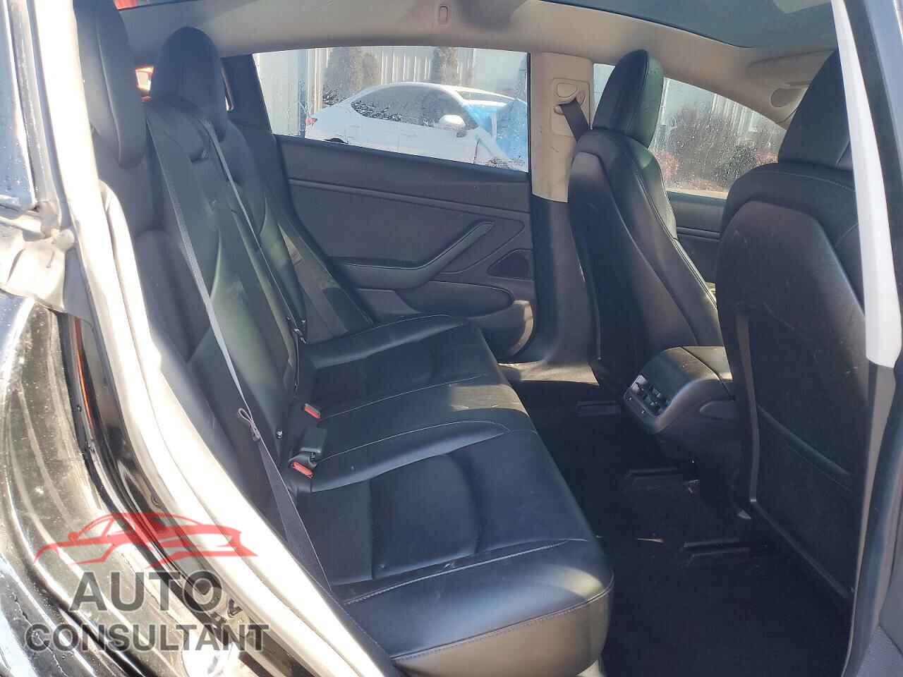 TESLA MODEL 3 2018 - 5YJ3E1EA8JF023051