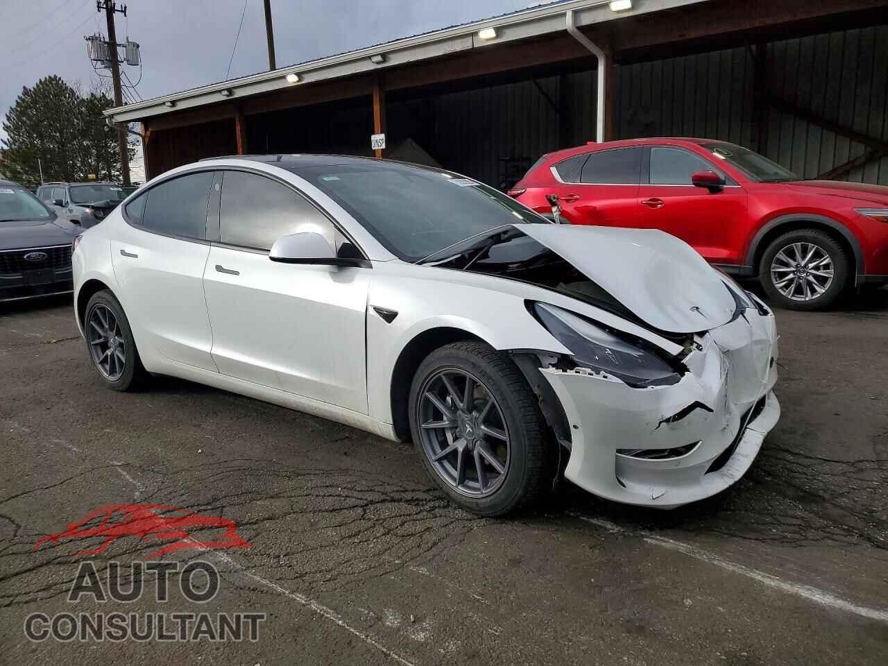 TESLA MODEL 3 2021 - 5YJ3E1EB2MF010079