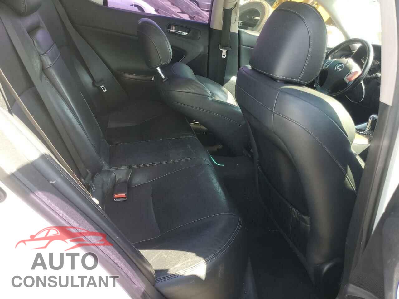 LEXUS IS 2011 - JTHBF5C29B2101867