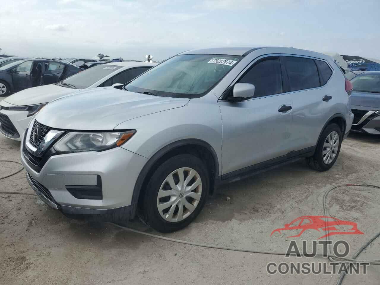 NISSAN ROGUE 2018 - KNMAT2MTXJP609648