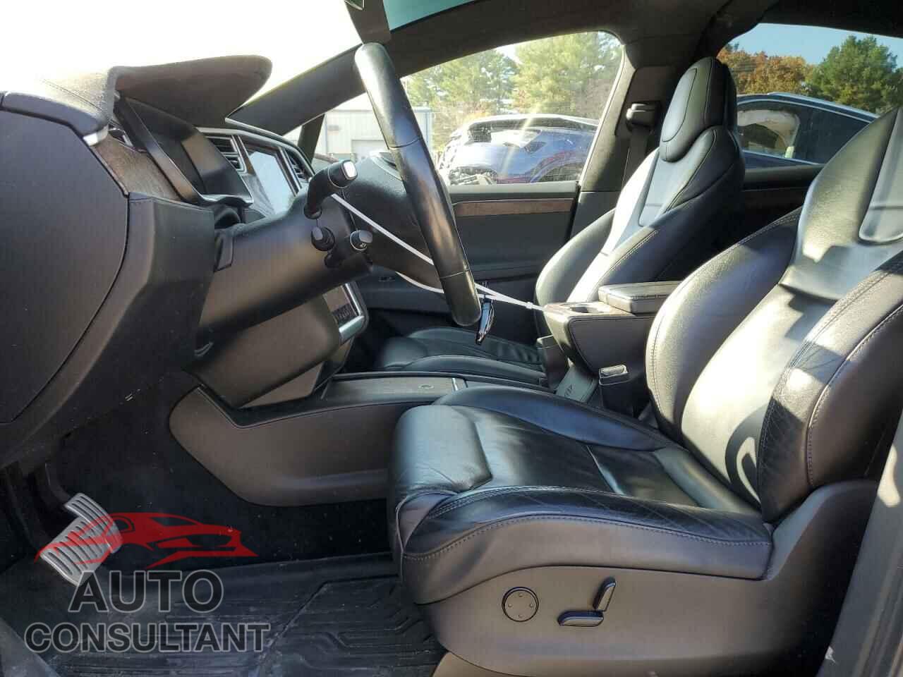 TESLA MODEL X 2017 - 5YJXCBE47HF051893
