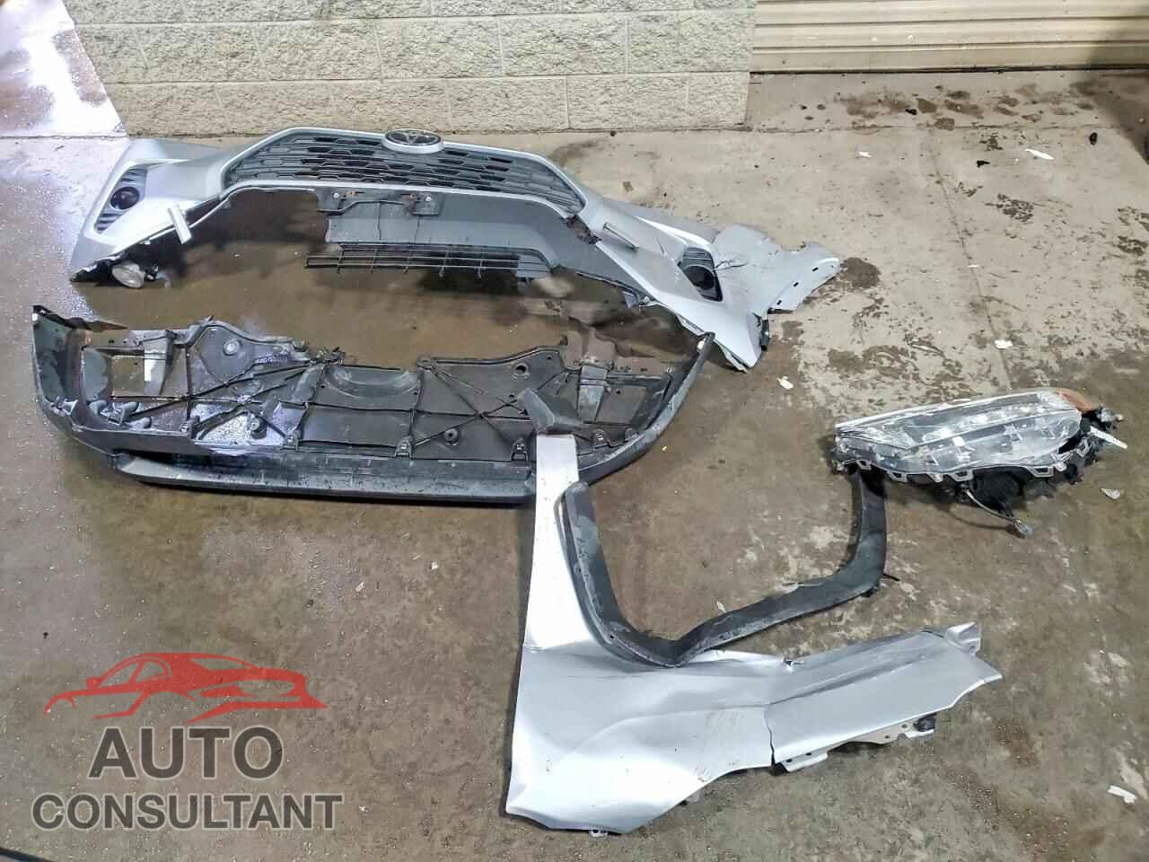 TOYOTA RAV4 2019 - JTMP1RFV2KD043723