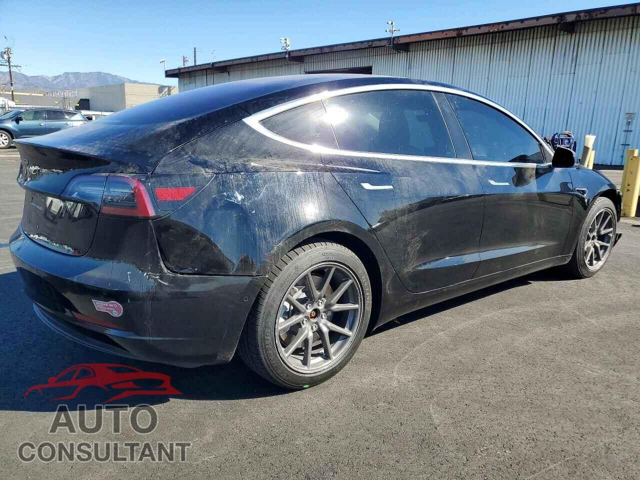 TESLA MODEL 3 2018 - 5YJ3E1EA2JF051766