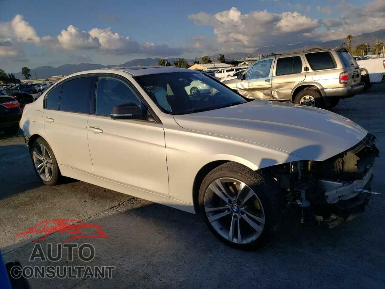 BMW 3 SERIES 2016 - WBA8E9G55GNU30336