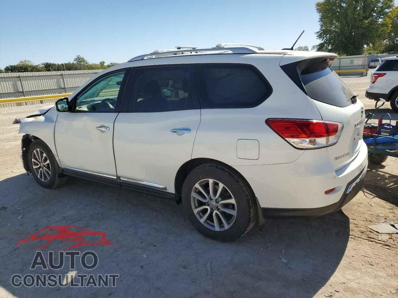 NISSAN PATHFINDER 2016 - 5N1AR2MM0GC608415