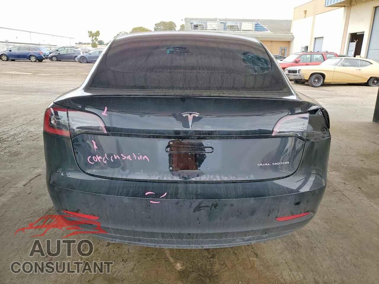 TESLA MODEL 3 2018 - 5YJ3E1EB7JF144355