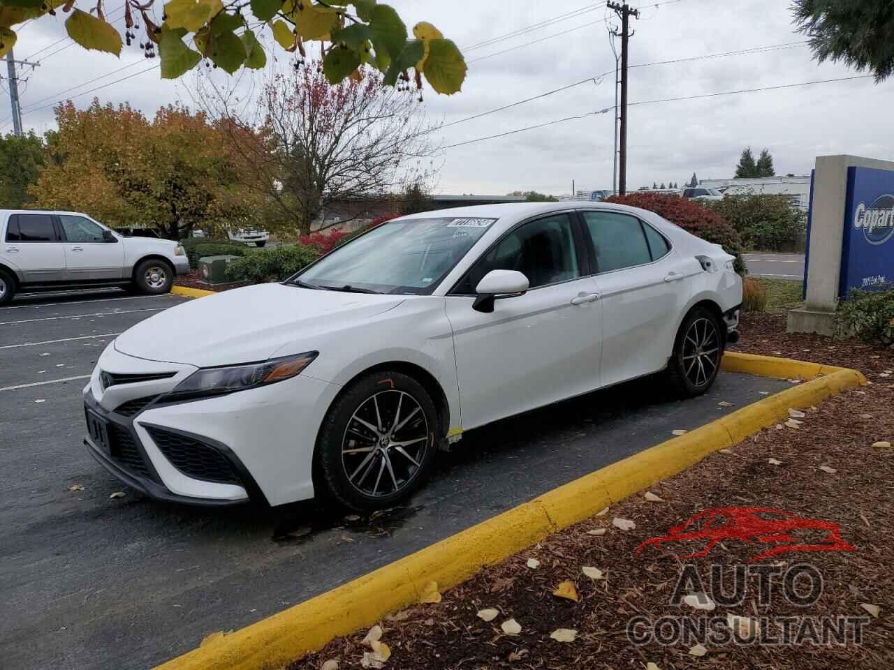 TOYOTA CAMRY 2022 - 4T1G11AK5NU632361