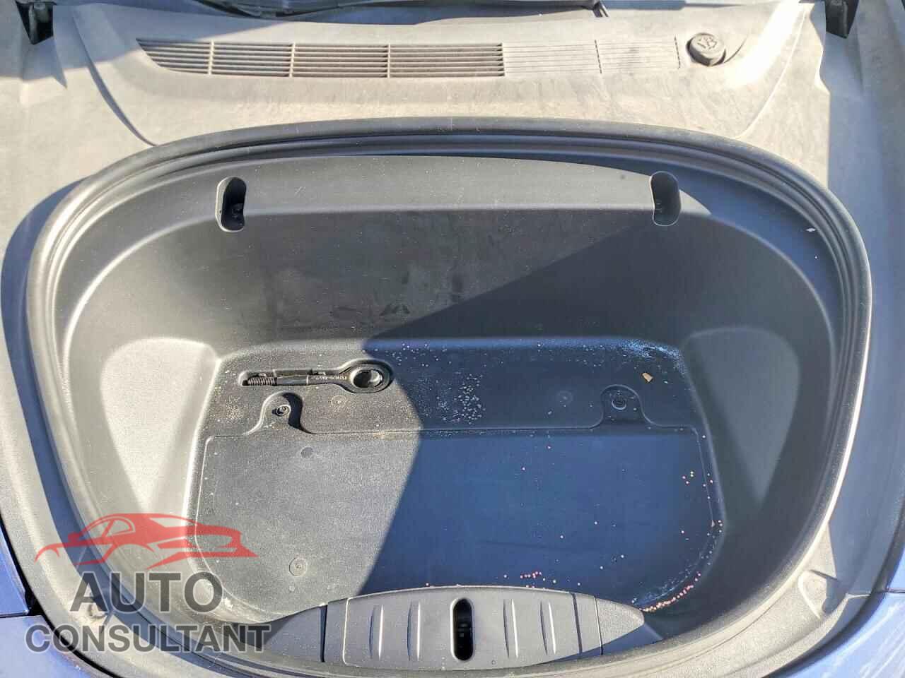 TESLA MODEL 3 2020 - 5YJ3E1EA5LF745676